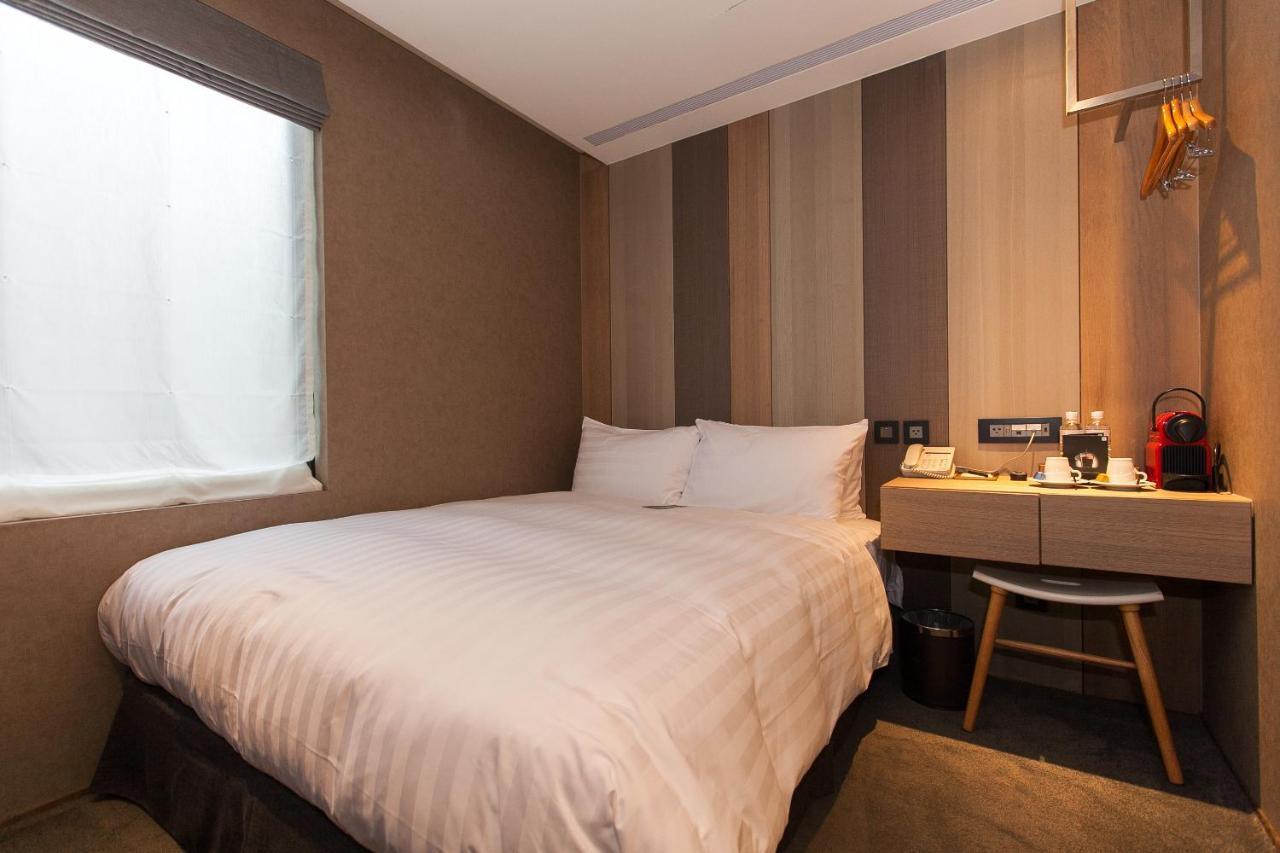 Hotel East Taipei Exteriör bild